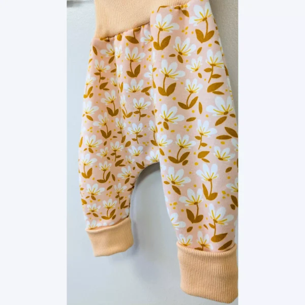 Sarouel pantalon évolutif fleurs détails